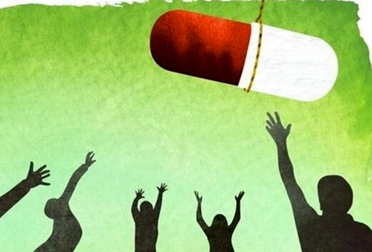 توجیه عجیب روزنامه دولت برای کمبود دارو؛ تقصیر مردم و پزشکان است