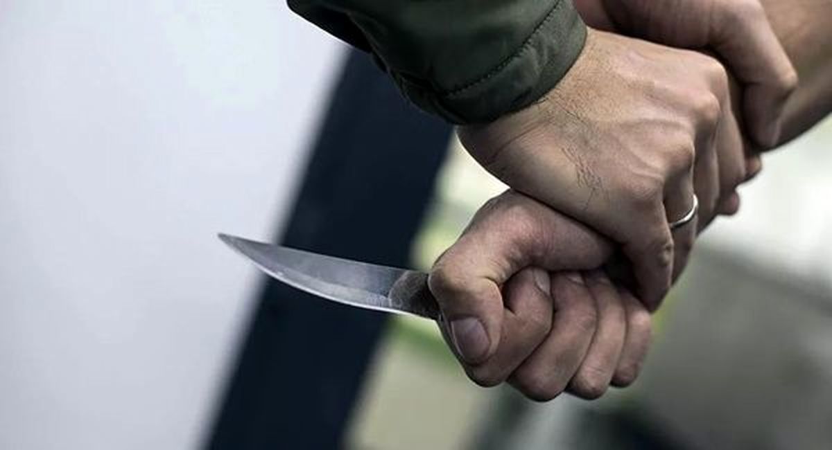عربده کش چاقو به دست در مشهد دستگیر شد