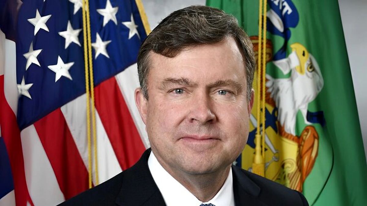 مامور جدید فشار بر ایران/ سفری برای تشدید فشار حداکثری/ جان هورلی کیست و چرا به خاورمیانه سفر کرد؟