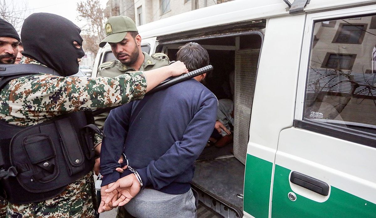 دستگیری مردی با 30 اسلحه دست‌ ساز