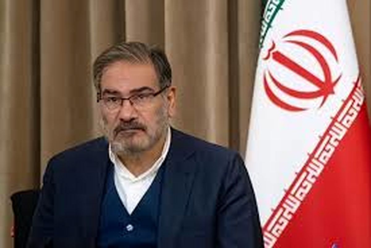 پیام شمخانی به رهبر انقلاب و ملت ایران: من زندهام و حاضر برای جانفشانی