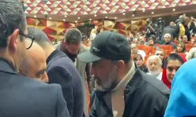 برخورد خاص عطاران با رامبد جوان در جشن حافظ/ ویدئو