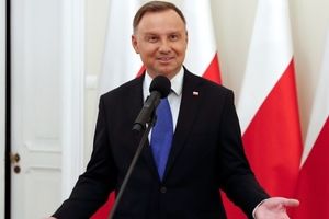کارول ناووروکی با حمایت ترامپ، رئیس‌جمهور لهستان شد

