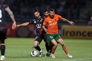 پرسپولیس در یک نیمه نسخه مس را پیچید؛ لبخند با ستاره‌های هجومی