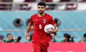 تشویق مهدی طارمی توسط طرفداران ولز در مسیر استادیوم/ ویدئو