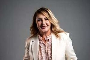 سفر در زمان؛ چهره «نوش آفرین» در 18 سالگی در کنار بهروز وثوقی؛ سال 53 