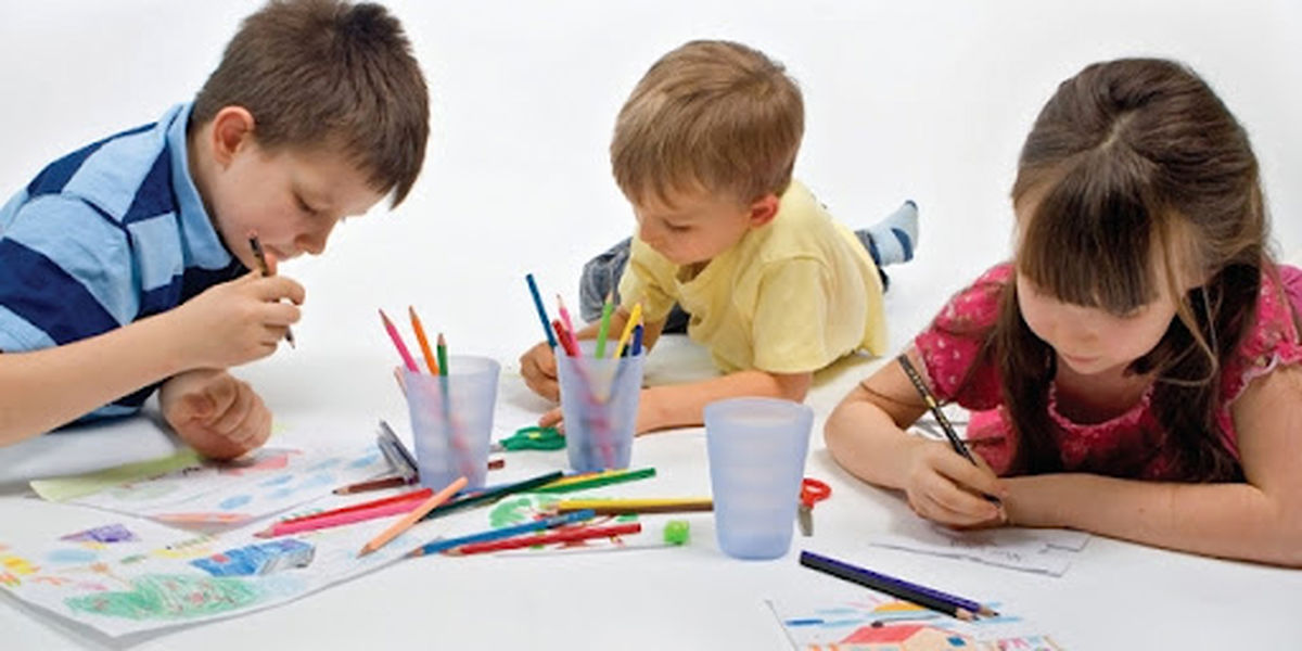 10 نشانه برای شناخت روان کودک از روی نقاشی و تصاویری که ترسیم می کند