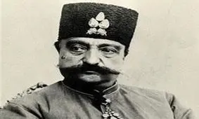 سفر زمان؛ سیگار کشیدن دو مرد قاجاری روی پشت‌بام در دوران ناصرالدین شاه 