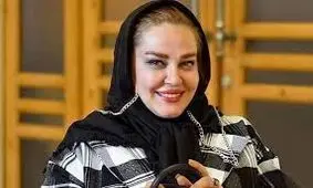 استایل کمی عجیب بهاره رهنما در مراسم ختم هادی مرزبان/ ویدئو