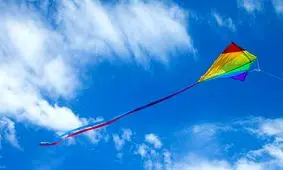 ماجرای خلق اولین بادبادک؛ کلاه یک مرد چینی و گسترش آن به سرتاسر این کره خاکی