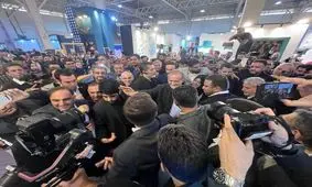 پزشکیان از نمایشگاه ملی صنایع‌دستی بازدید کرد/ گفت‌وگو با هنرمندان و صنعتگران

