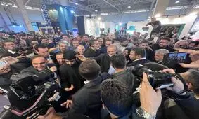 پزشکیان از نمایشگاه ملی صنایع‌دستی بازدید کرد/ گفت‌وگو با هنرمندان و صنعتگران

