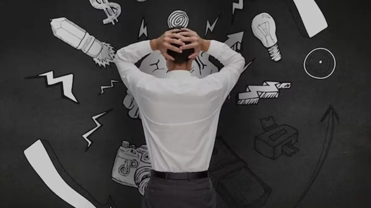 ۶ عادت ساده اما معجزه‌گر برای پایان دادن به بیش‌فکری و بالا بردن اعتمادبه‌نفس 