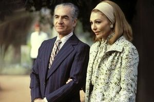 سفر در زمان؛ تفرج «محمدرضا پهلوی و همسر سوم اش» در پاریس؛ سال 1348 