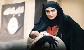 چهره و تیپ باورنکردنی “آیسان” سریال سقوط در دنیای واقعی