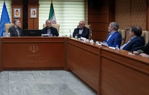  واکنش جالب پزشکیان به هشدار حفاظتی ورود جنگنده به آسمان کشور در وسط جلسه/ ویدئو

