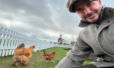 از شهرت و ثروت تا مزرعه داری؛ مسیر عجیب بعضی چهره های معروف/ ویدئو