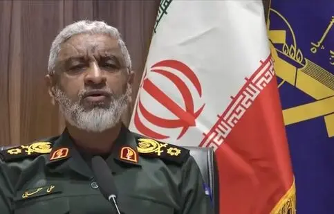 هشدار صریح فرمانده نیروی دریایی سپاه به آمریکا؛ اگر فکر می‌کنید تنگه هرمز باز است نزدیک‌تر بیایید/ ویدئو