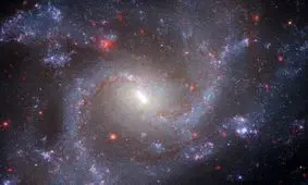 آیا عاملی ناشناخته بر سرعت انبساط کیهان اثر می‌گذارد؟

