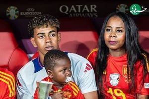 جنجال بزرگ مادر یامال؛ ۸۰۰ یورو بدهید با من شام بخورید!