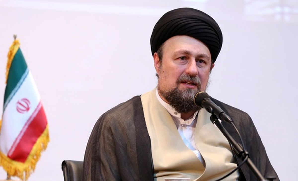  سید حسن خمینی: جمهوری اسلامی ایران در شرایط کنونی با مبنایی عقلانی تصمیم به مذاکره گرفت/ اینکه در میانه مذاکرات رییس‌جمهور آمریکا با لحنی سخیف و تحقیرآمیز صحبت کند، غیر قابل قبول است/ کسی که اقدام به تحقیر ملت ایران کند، خودش تحقیر می‌شود 