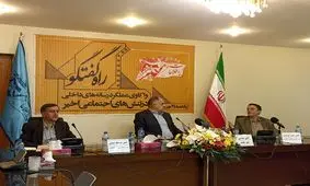 گنجی: بین حوزه امنیتی و رسانه شکاف جدی داریم/ قوچانی: روزنامه‌نگار و روشنفکر را که حذف می‌کنید، آدم‌های بادکنکی می‌آیند/ چرا یک نفر در پلیس عذرخواهی نکرد؟