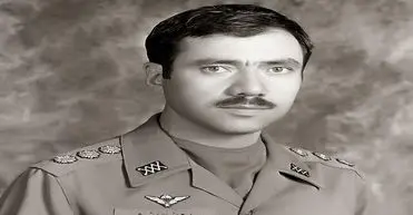 تصویری جالب و کمتر دیده شده از نابغه جنگ الکترونیک ارتش
