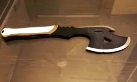 حمله با تبر به یک شهروند تهرانی/ ویدئو