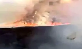 محل فیلمبرداری سه‌گانه «ارباب حلقه‌ها» آتش گرفته است/ دیواری از آتش «موردور» را فرا گرفت/ ویدئو

