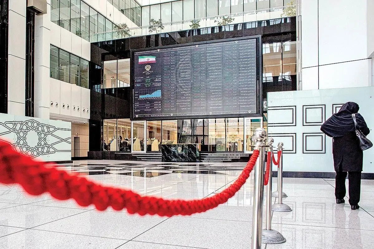 بورس زیر فشار ریسک جنگ؛ نقدینگی به سمت طلا و درآمد ثابت رفت