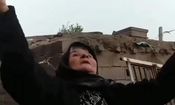 بی‌تابی و دعای مادربزرگ اردبیلی برای رئیس‌جمهور/ ویدئو