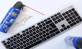 چگونه صفحه کلید لپ‌تاپ را تمیز کنیم؟