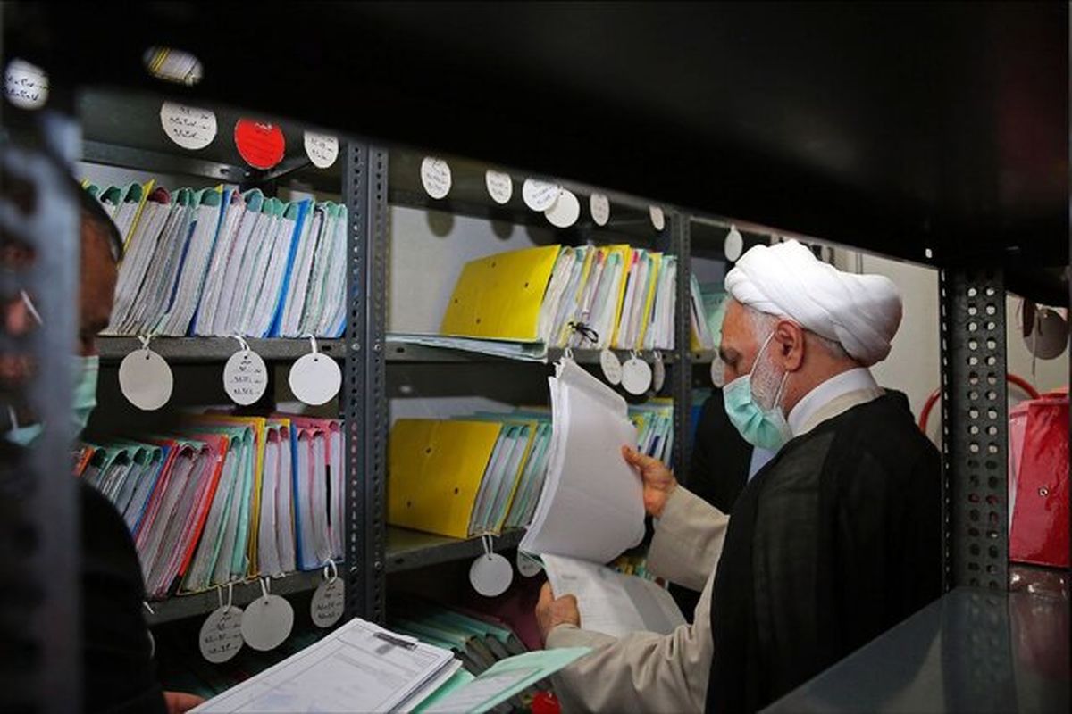 مسئول رسیدگی قضایی به پرونده شخص "قاضی" است/ "ضابط" باید در کنار قاضی قرار گیرد