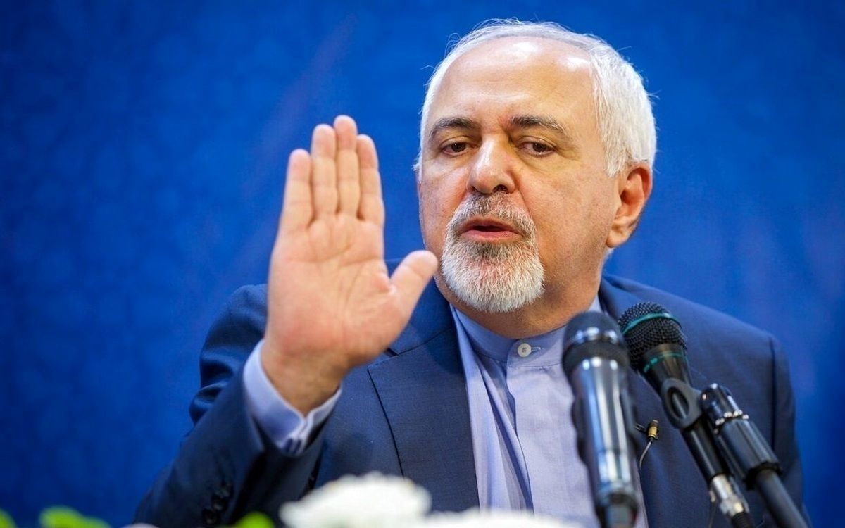 ظریف: نمیدانم جلیلی این دروغ هارا از کجا میآورد/ این همه تحریم برای کشور آورده، به دوربین نگاه میکند و میگوید من این کار را نکردم!