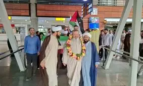 اولین تصاویر از قاسمیان در تهران پس از جنجال های اخیر؛ استقبال با حلقه گل در فرودگاه