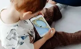 افزایش خطر «حمله قلبی» در کودکانی که بیش از حد به صفحه نمایش‌ها نگاه می‌کنند 