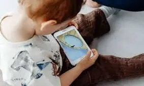 افزایش خطر «حمله قلبی» در کودکانی که بیش از حد به صفحه نمایش‌ها نگاه می‌کنند 