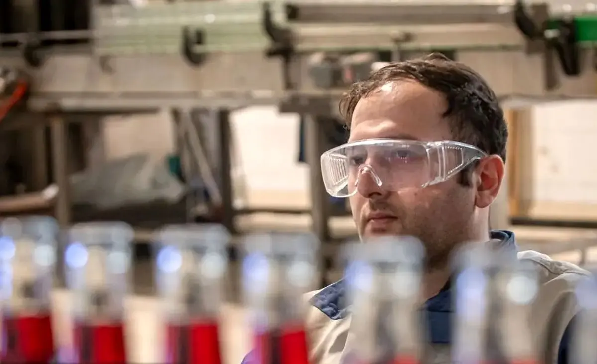 مزد کارگر متوسط بگیر و مشمول طرح طبقه بندی در سال جدید چقدر است؟