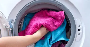 این پارچه نیاز به مواد شوینده را از بین می‌برد