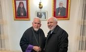 بازدید ظریف از 2 کلیسا در تهران/ تصاویر 