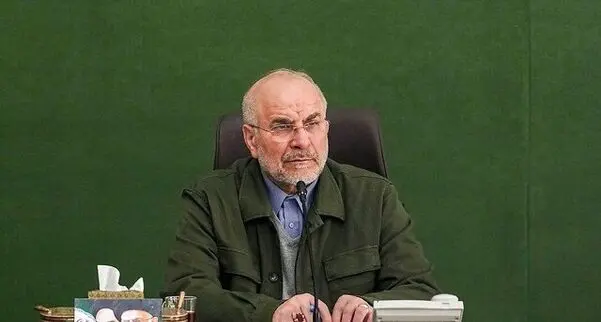 قالیباف: تنگه هرمز تا رفع محاصره، آزادی اموال بلوکه شده و رفع تحریم نفت، باز نمی‌شود/ پیروزی ملت ایران تبدیل به سند شکست آمریکا با عنوان یادداشت تفاهم اسلام آباد شد/ افزایش قیمت بنزین توسط دولت، تدبیر حساب شده نیست