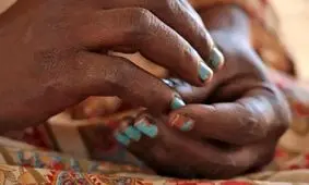 برای نجات دخترانم به سربازان گفتم به من تجاوز کنند