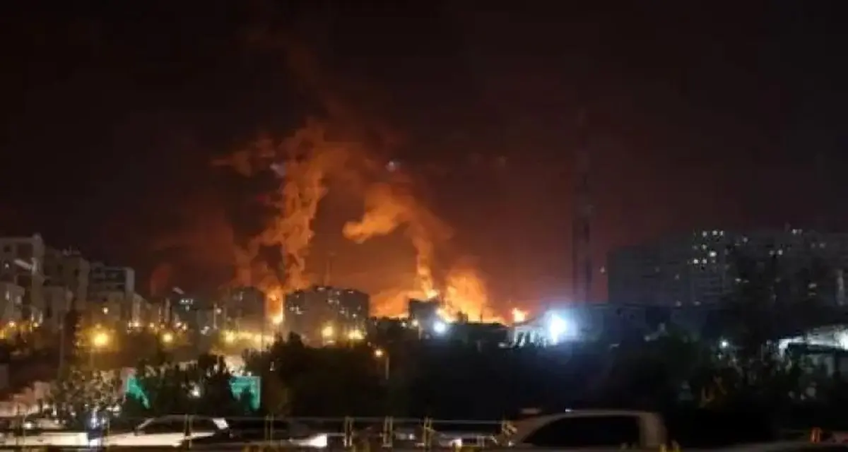 سپاه: موج ۶۲ وعده صادق اجرا شد/ هشدار فوری سپاه: از تأسیسات نفتی در عربستان، امارات و قطر فاصله بگیرید/ موج 61 عملیات وعده صادق 4 در انتقام از شهادت دکتر لاریجانی/ انفجارهای مهیب، پرتابه‌های متعدد و حملات موشک‌های خوشه‌ای در امارات، عراق و سرزمین‌های اشغا