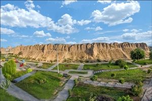 قلعه‌گبری؛شناسنامه چندهزار ساله‌ میان زمین‌های سبزی‌کاری