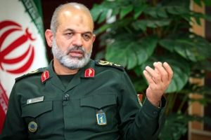 سردار احمد وحیدی به عنوان جانشین ستاد کل نیروهای مسلح منصوب شد