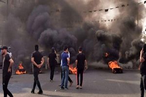 سفارت سوئد در بغداد به آتش کشیده شد/ ویدئو