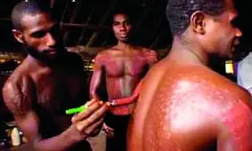 تبدیل شدن به کروکودیل؛ آداب عجیب یک قبیله