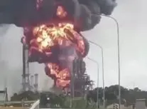 انفجار و حریق در تاسیسات نفتی ونزوئلا/ ویدئو