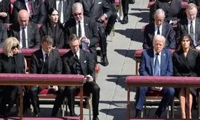 آیا کت‌ و شلوار آبی ترامپ در مراسم وداع با پاپ اشتباه دیپلماتیک بود؟

