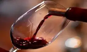 طرز تهیه شراب حلال با کشمش و مویز در تلویزیون!